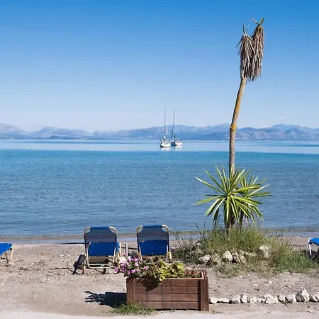 Christina Beachfront By Hotelius 4* Petrití