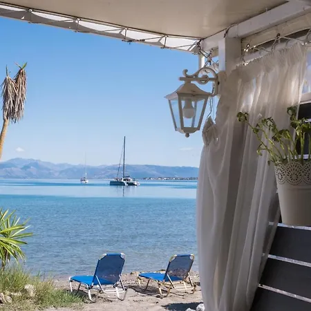 Oda ve Kahvaltı Christina Beachfront By Hotelius 4*