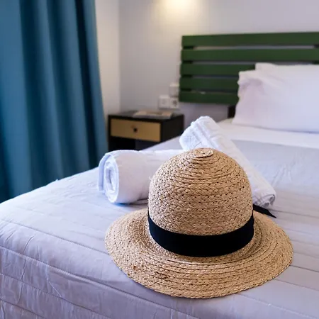 Christina Beachfront By Hotelius Petrití