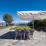 Christina Beachfront By Hotelius Petriti (Corfu)
