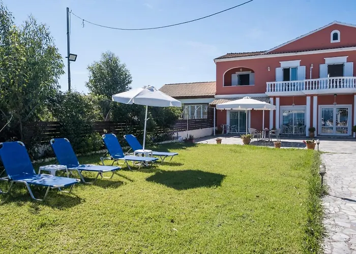 Bed & Breakfast Christina Beachfront By Hotelius Petrití