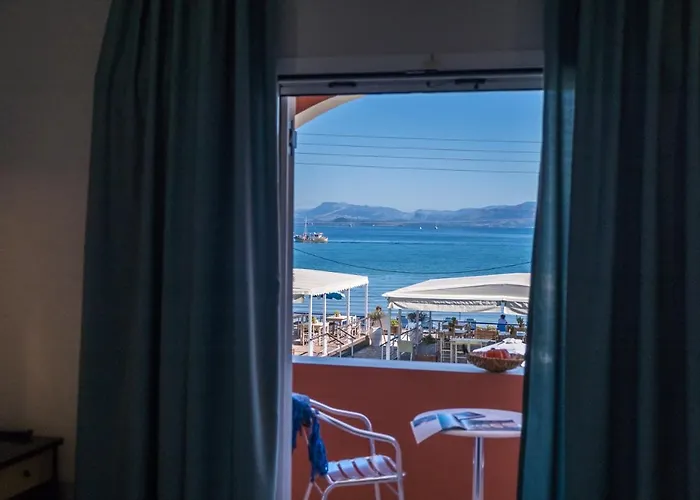 Christina Beachfront By Hotelius Petrití