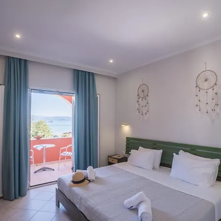 Christina Beachfront By Hotelius 3*
